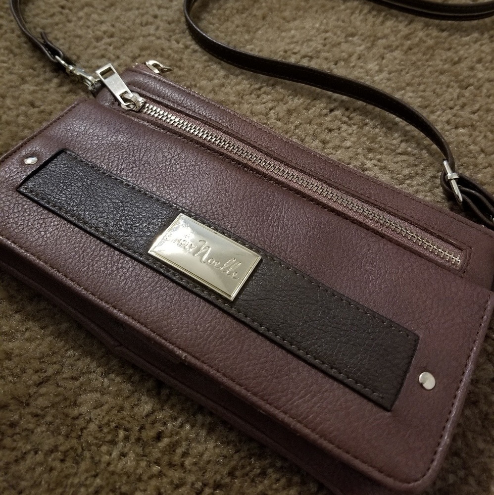 Wallet crossbody